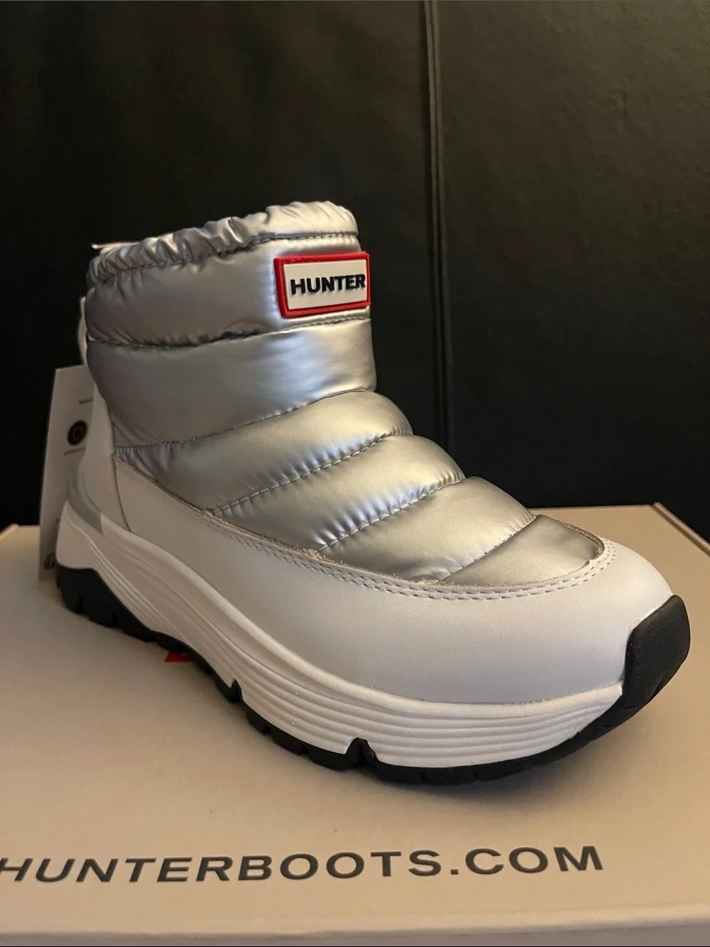 Hunter padded metallic